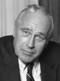 Poträttbild av Robert Ludlum