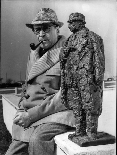 Porträttbild av Georges Simenon