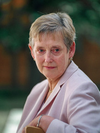 Poträttbild av Stella Rimington