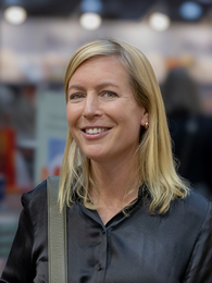 Poträttbild av Karin Collins